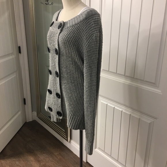 OLD NAVY GREY SWEATER - Picture 2 of 4